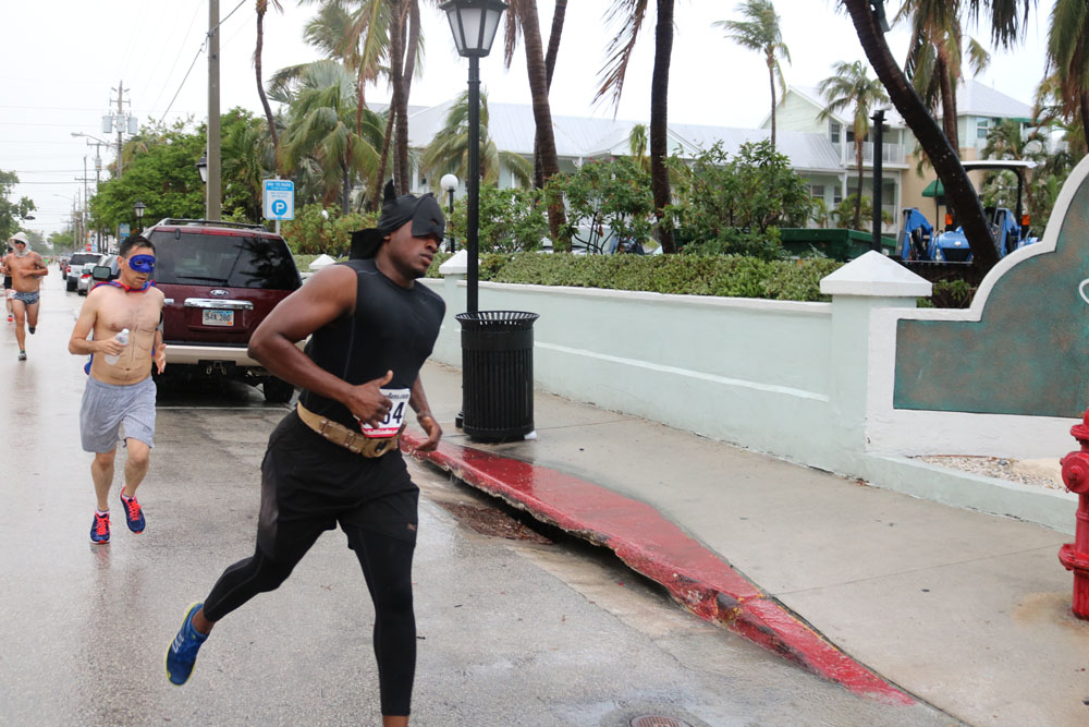 Heroes and Villains 5K 2017 photo - Duval Street, Key West
